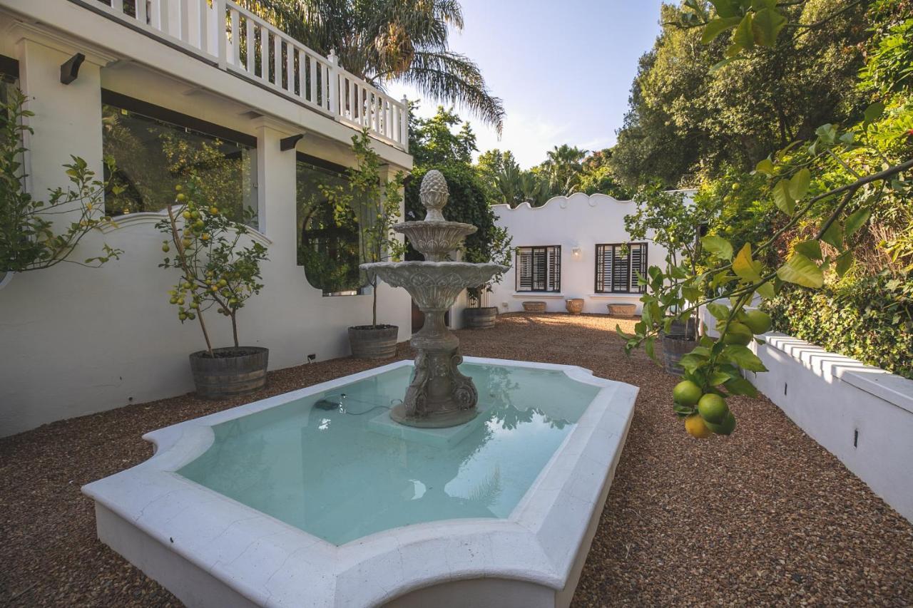 The White Manor Bed & Breakfast Cape Town Exterior photo